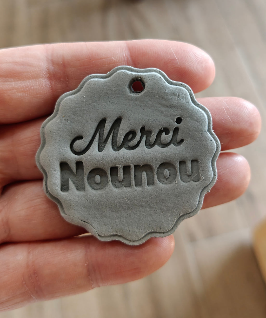 Emporte-pièce Merci Maîtresse (Message au choix)