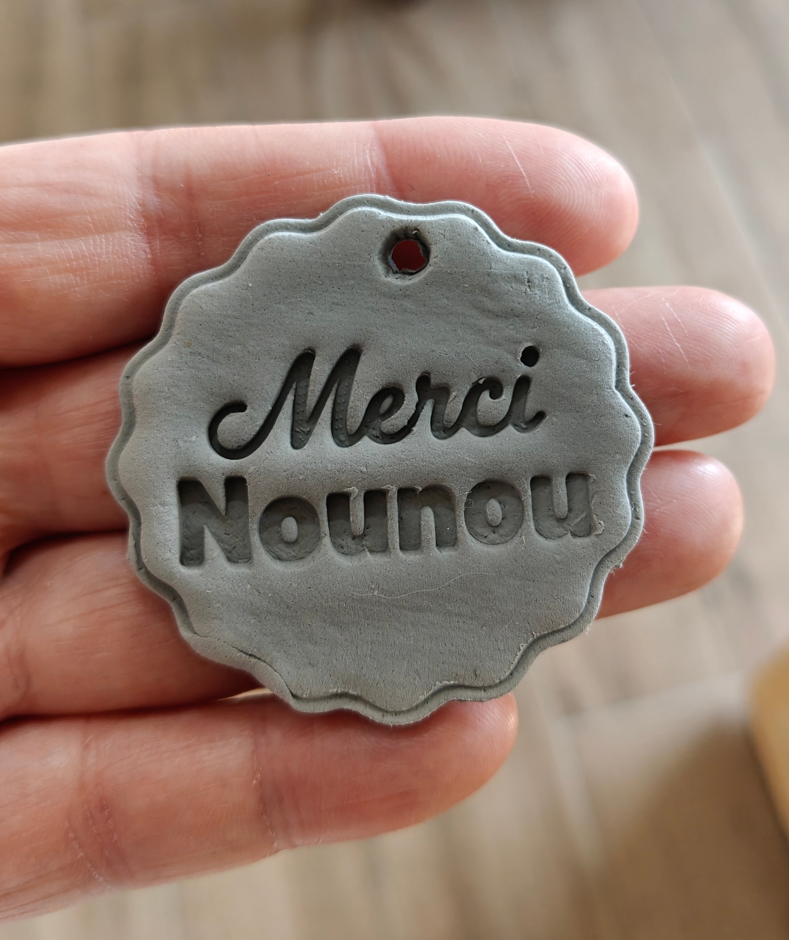 Emporte-pièce Merci Maîtresse (Message au choix)